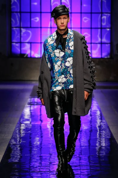 Look 5